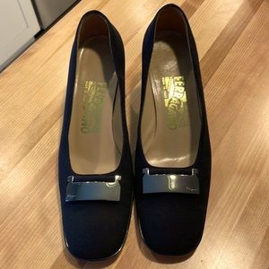 Vintage Ferragamo pumps